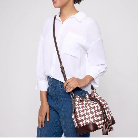 Dooney & Bourke Houndstooth Drawstring Crossbody!! 😍 NWT!! - Picture 11 of 11